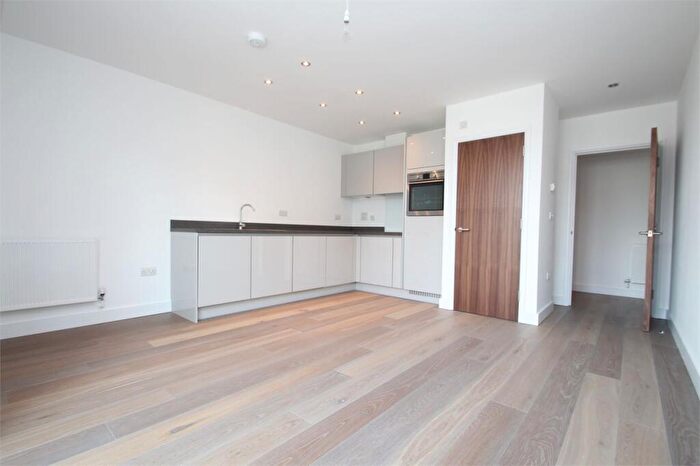 1 Bedroom Flat To Rent In - Knoll Rise, Orpington, BR6