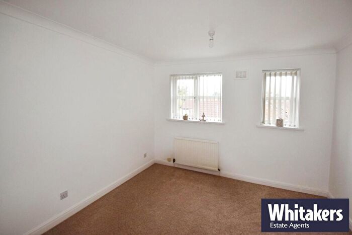 2 Bedroom Apartment To Rent In High Trees Mount, Sutton, HU8