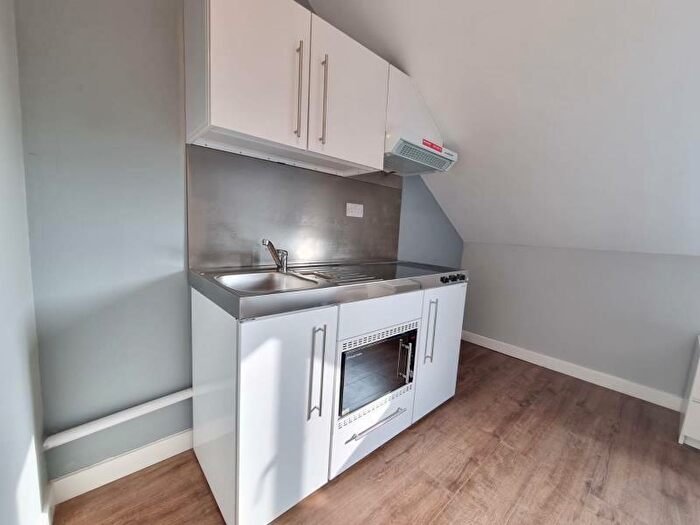 Apartment To Rent In Bearwood Road, B33