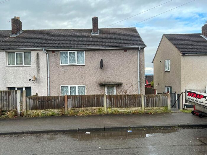 3 Bedroom End Of Terrace House For Sale In Hyndley Road, Bolsover, Chesterfield, S44