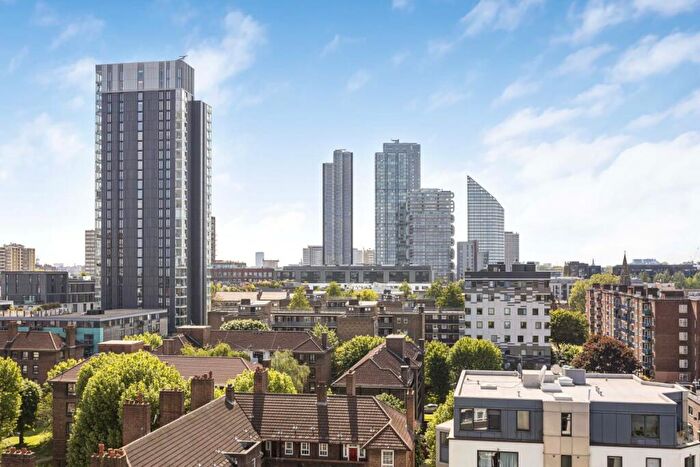 1 Bedroom Flat To Rent In Thaxted Court, Murray Grove, Old Street, N1