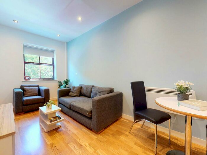 1 Bedroom Apartment To Rent In Great George Street, Leeds, West Yorkshire, LS1