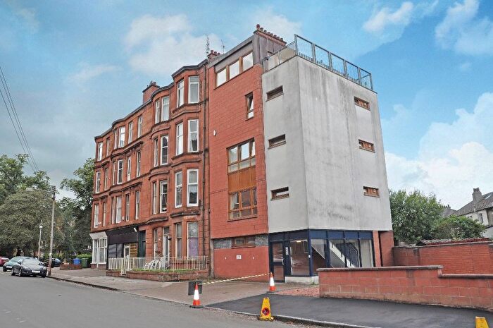 2 Bedroom Flat To Rent In Waverley Street, Shawlands, Glasgow, G41