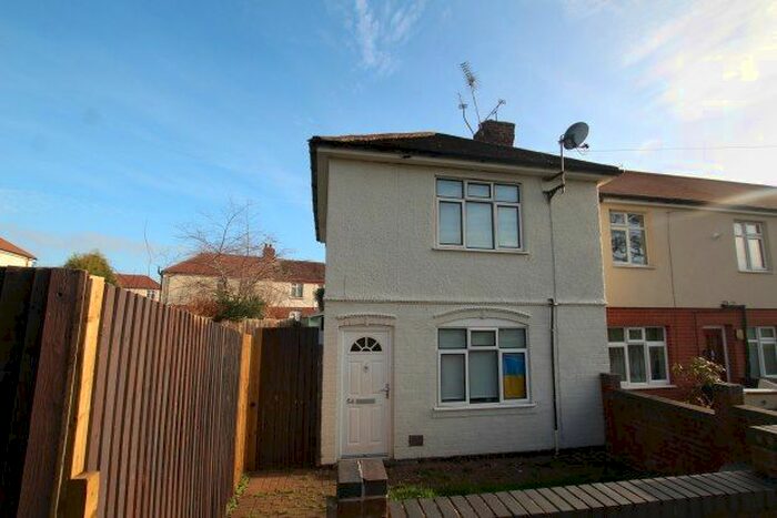 2 Bedroom End Of Terrace House To Rent In Kings Avenue, Atherstone, CV9