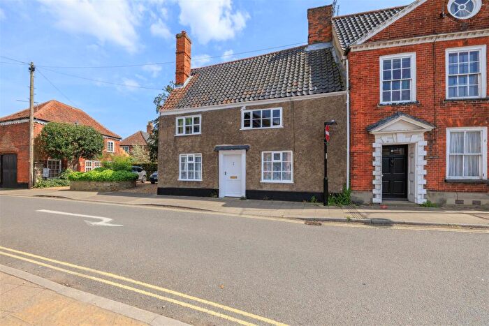 2 Bedroom Cottage For Sale In Old Market, Beccles, NR34