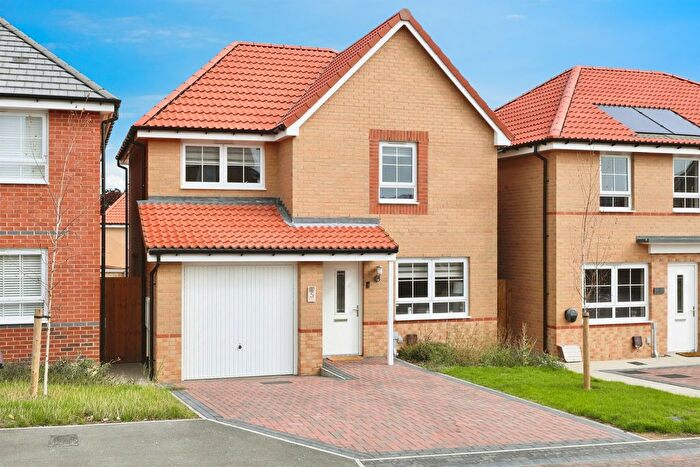 3 Bedroom Detached House For Sale In Meltonfield Chase, Dinnington, Sheffield, S25