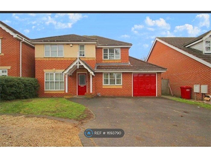 4 Bedroom Detached House To Rent In Hurworth Avenue, Langley, SL3