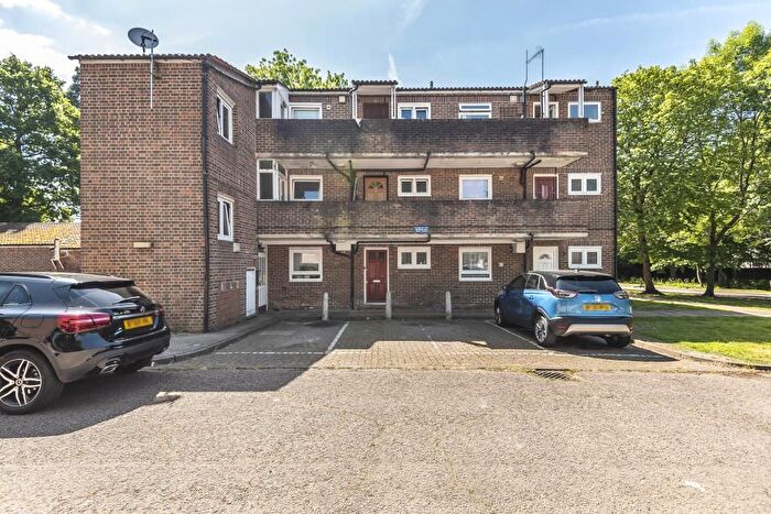 1 Bedroom Flat To Rent In Waleran Close, Stanmore, HA7
