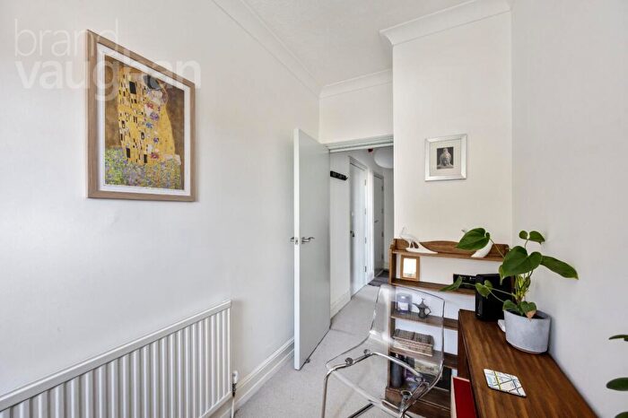 2 Bedroom Flat For Sale In Dyke Road, Brighton, East Sussex, BN1
