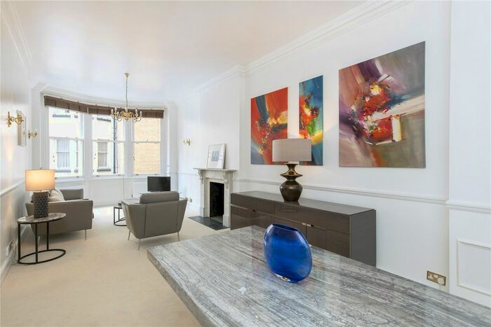 2 Bedroom Flat To Rent In Berkeley Street, Mayfair, London, W1J