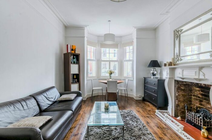 1 Bedroom Flat To Rent In Dancer Road, Parsons Green, London, SW6