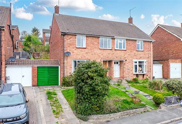 3 Bedroom Semi-Detached House For Sale In Charles Drive, Cuxton, Rochester, Kent, ME2