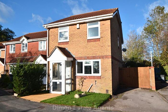 3 Bedroom End Of Terrace House For Sale In Madison Close, Rowner, PO13