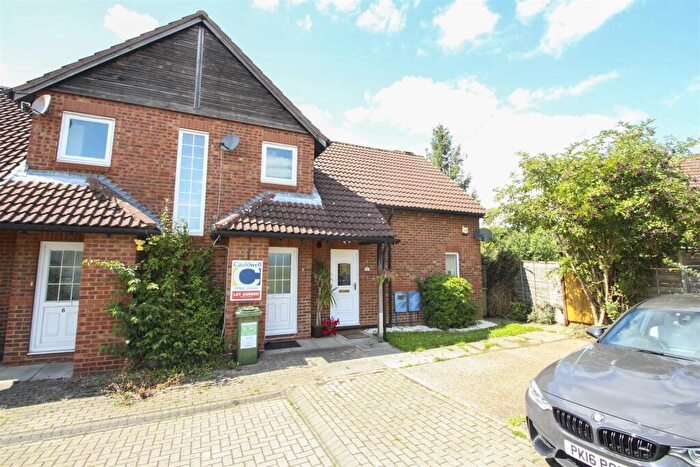 1 Bedroom Apartment To Rent In Walnut Tree, MK7