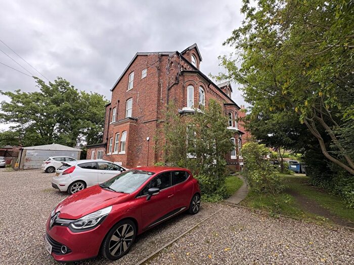 Studio To Rent In Alexandra Road, Sale, M33