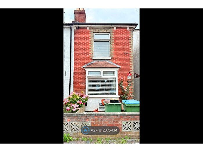 2 Bedroom Semi-Detached House To Rent In Ivy Road, Southampton, SO17