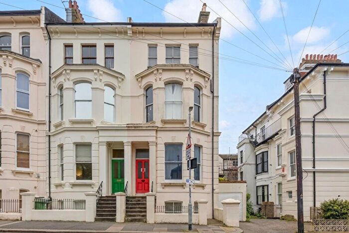 2 Bedroom Flat For Sale In Albert Road, Brighton, BN1