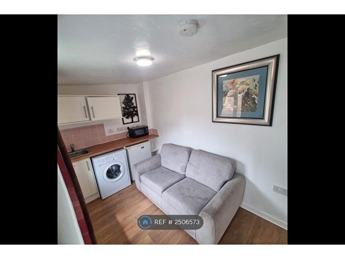 Studio To Rent In Studio, Clacton-On-Sea, CO15
