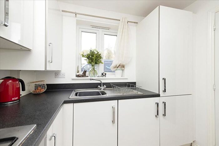 2 Bedroom Terraced House For Sale In Auld Coal Road, Bonnyrigg, EH19