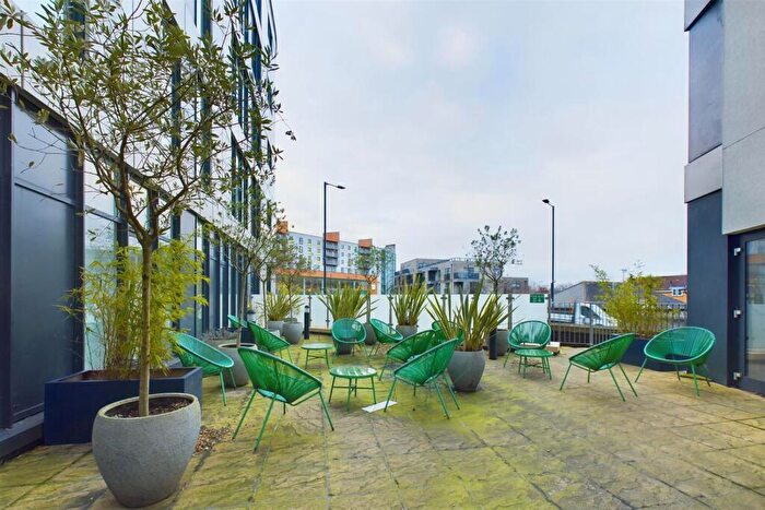 1 Bedroom Flat To Rent In Greenhill Way, Harrow On The Hill, HA1
