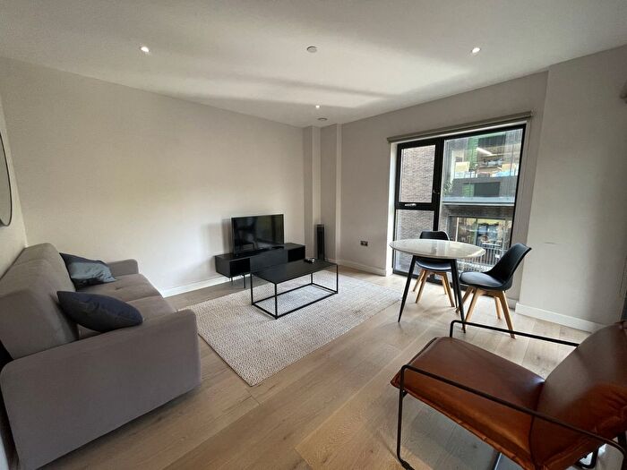 1 Bedroom Flat To Rent In Boulevard Apartments, Ufford Street, London, Kent, SE1
