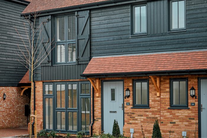 3 Bedroom Semi-Detached House For Sale In Sharnal Street, High Halstow, ME3
