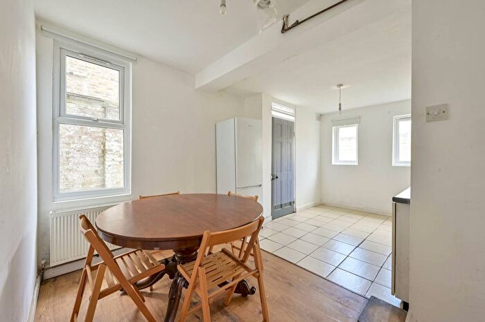 3 Bedroom Terraced House For Sale In Kingston Road, Wimbledon, London, SW19