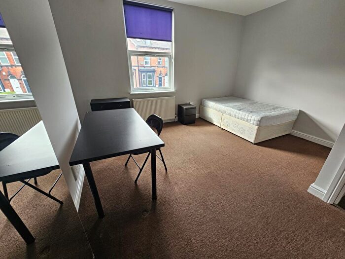 6 Bedroom House To Rent In Ridgeway Terrace, Leeds, LS6