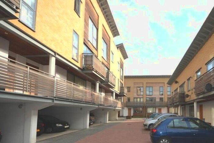 2 Bedroom Flat To Rent In Acre Lane, London, SW2