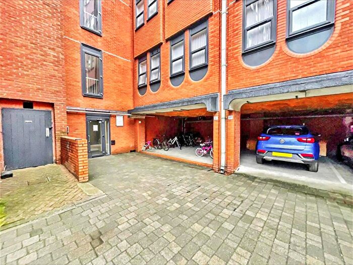 1 Bedroom Apartment For Sale In Mercury Gardens, Romford, Essex, RM1