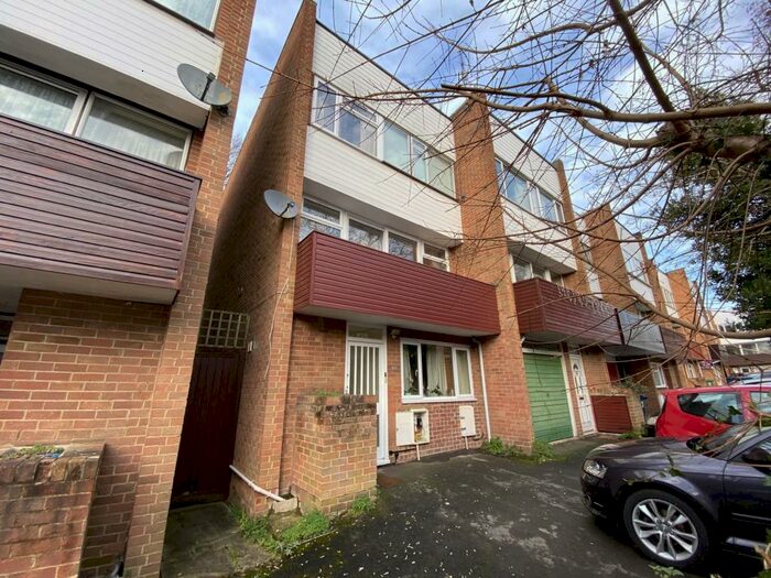 6 Bedroom Detached House To Rent In Horwood Close, Headington, Oxford, Oxfordshire, OX3