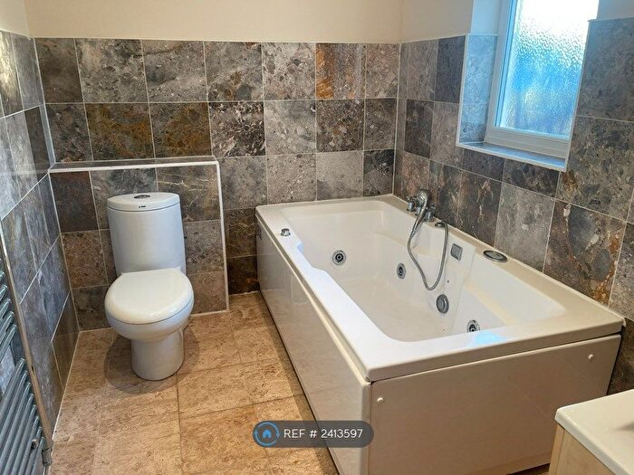 3 Bedroom Bungalow To Rent In Erith Road, Belvedere, DA17