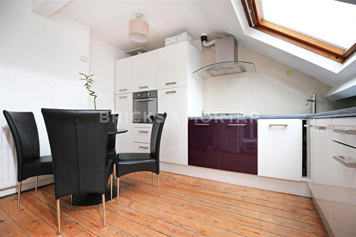 3 Bedroom Flat To Rent In Westgate Road, Newcastle Upon Tyne, NE4