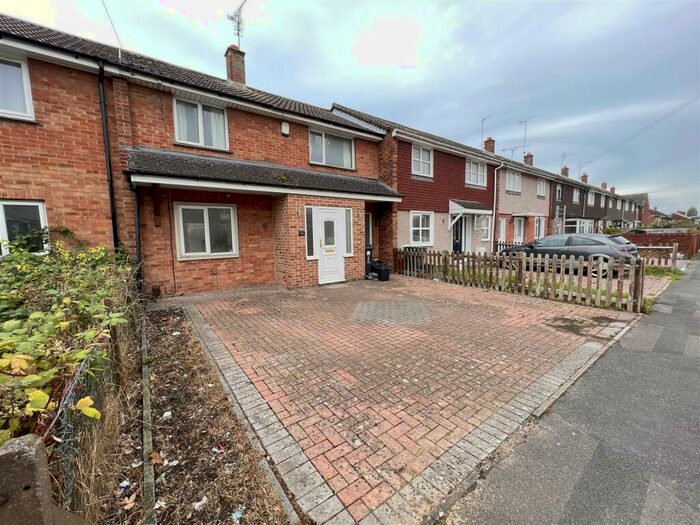 3 Bedroom Terraced House To Rent In Raleigh Avenue, Swindon, SN3