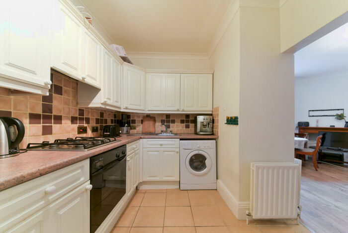 1 Bedroom Flat To Rent In Drayton Gardens, SW10