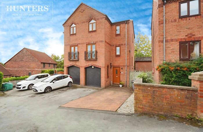 3 Bedroom Property For Sale In Laithe Croft, Dodworth, Barnsley, S75