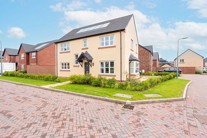 4 Bedroom Detached House For Sale In Bluebell Way, Dumfries, DG1