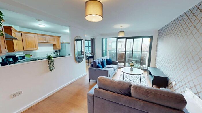 2 Bedroom Apartment To Rent In Back Colquitt Street, Liverpool, L1