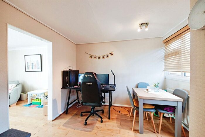 3 Bedroom Terraced House For Sale In Foredrove Lane, Solihull, B92