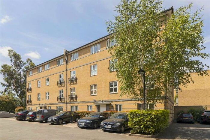 1 Bedroom Flat To Rent In Buckfast Street, London, E2