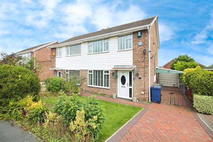 4 Bedroom Semi-detached House For Sale In Park Avenue, Sherburn In Elmet, Leeds, LS25