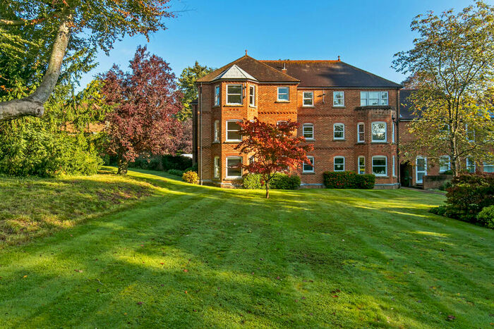 2 Bedroom Apartment To Rent In St Cross Mede, Mead Road, SO23