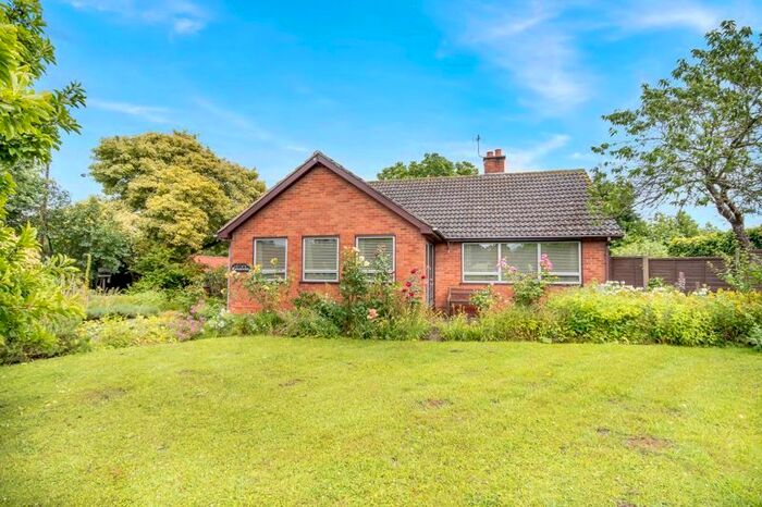 3 Bedroom Bungalow For Sale In Top Street, East Drayton, Retford, DN22