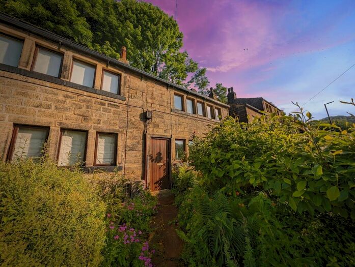 2 Bedroom Semi-Detached House To Rent In Green Springs, Hebden Bridge, West Yorkshire, HX7