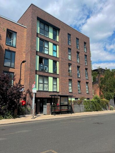 2 Bedroom Flat To Rent In Whiston Road, Haggerston, E2