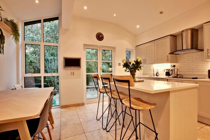 3 Bedroom Terraced House To Rent In North Street, Bromley, BR1