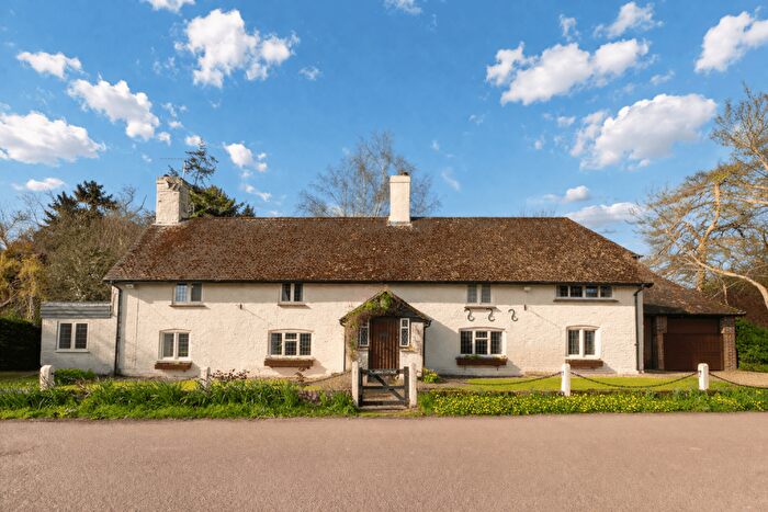 4 Bedroom Detached House For Sale In Church Lane, Canterbury, CT4