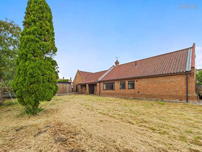 4 Bedroom Detached Bungalow For Sale In Briggate West, Whittlesey, Peterborough, PE7