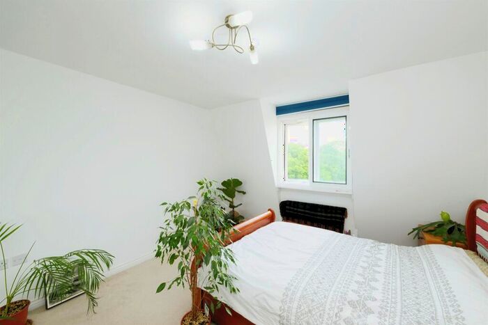 1 Bedroom Flat For Sale In Highbridge Street, Waltham Abbey, EN9