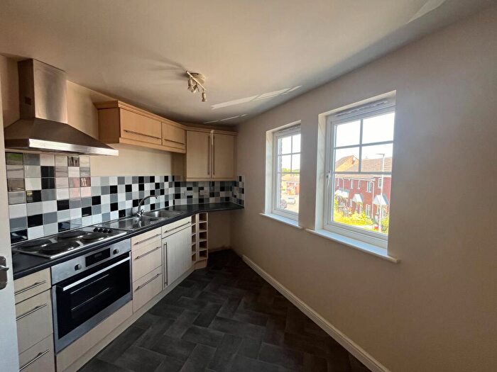 2 Bedroom Flat To Rent In Weavers Close, Coalville, LE67